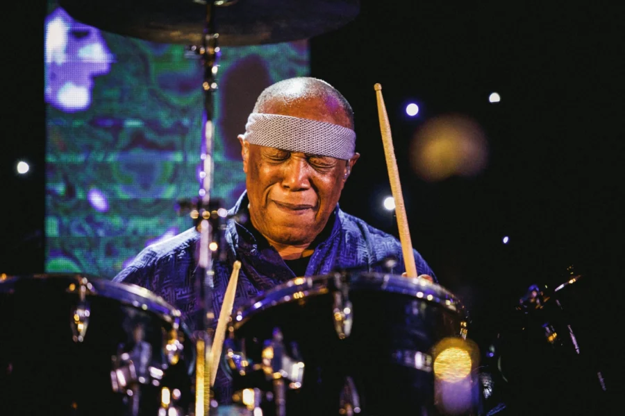 Ο Billy Cobham στα ντραμς — συναυλία Time Machine στο Μέγαρο Μουσικής