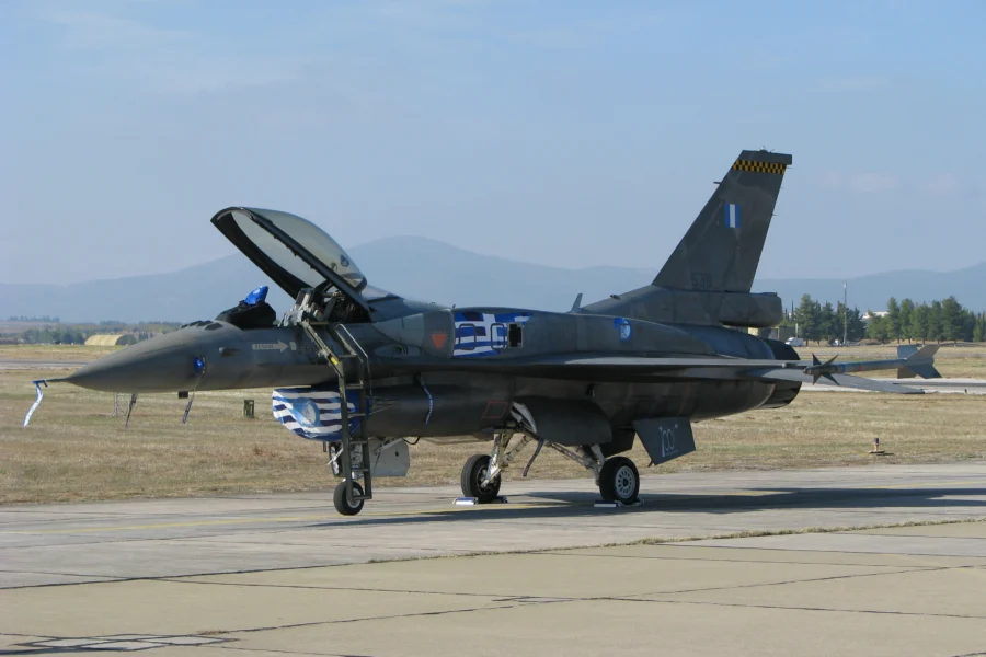 F-16 της ομάδας ΖΕΥΣ στην Τανάγρα, φωτογραφία αρχείου 2011